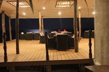 هتل Zawadi Beach Villas
