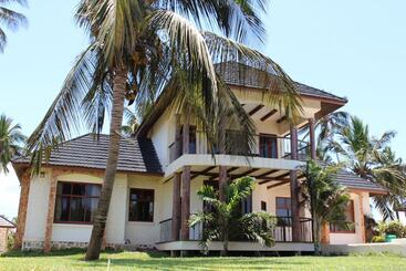 هتل Zawadi Beach Villas