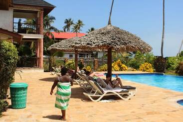 هتل Zawadi Beach Villas