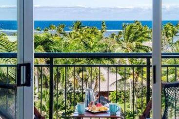Outrigger Fiji Beach Resort