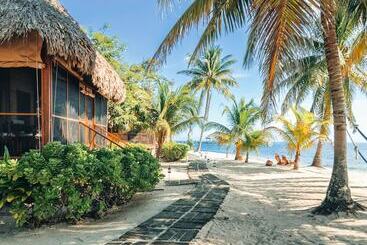 استراحتگاه Turtle Inn By Francis Ford Coppola