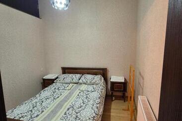 تختخواب و صبحانه Apartment Cozy House 1