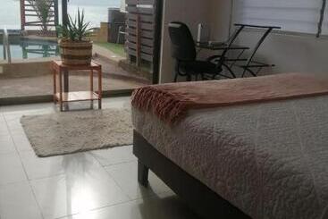 تختخواب و صبحانه Casa Agustina Concón