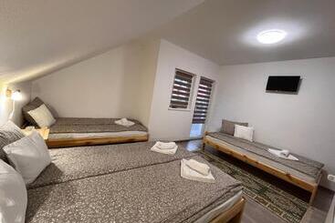 تختخواب و صبحانه Casa Timea Vendégház