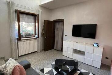 تختخواب و صبحانه Domus Teresae
