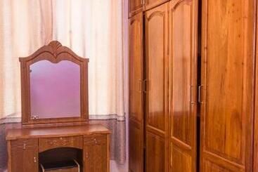 تختخواب و صبحانه Lifetyme Homes