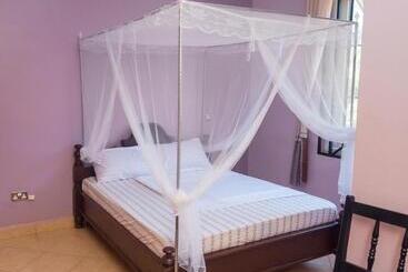 تختخواب و صبحانه Lifetyme Homes