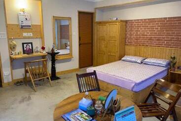تختخواب و صبحانه Nagadesh Homestay