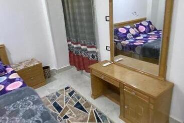 هتل Home And House