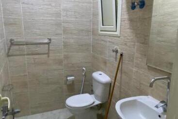 هتل Home And House