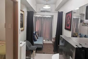 هتل Mall Of Asia Pasay Shore 3 Residence