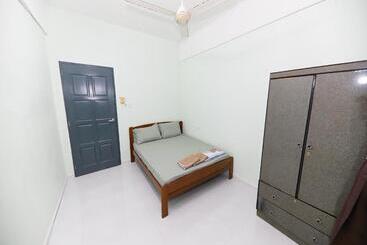 فندق Oyo 91004 Homestay Masjid At Taqwa