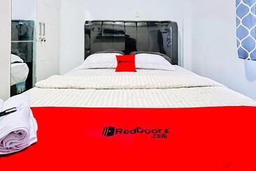 هتل Reddoorz At Mg House Siantar Timur