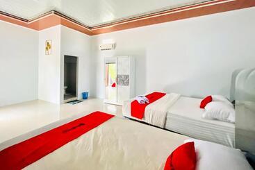 هتل Reddoorz At Mg House Siantar Timur