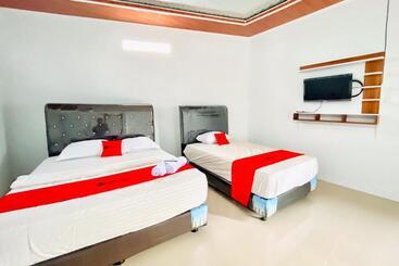 هتل Reddoorz At Mg House Siantar Timur