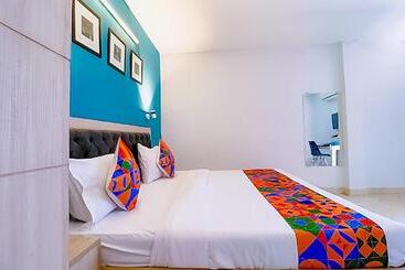 هتل Roomshala 173 Royal Inn Vinod Nagar