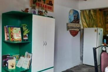 پانسیون Hostel El Submarino