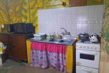 پانسیون Hostel El Submarino