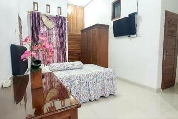 پانسیون Ibuku Kost Khusus Wanita