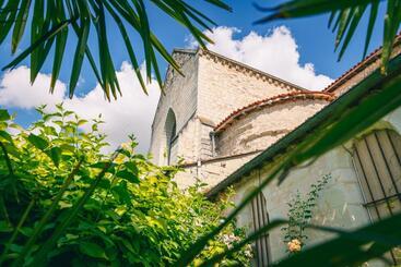 پانسیون Le Prieuré Sainte Croix