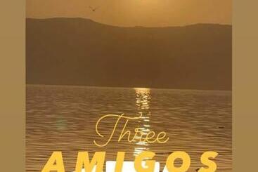 هاستل Three Amigos   Reservation Only Via Call And Viber