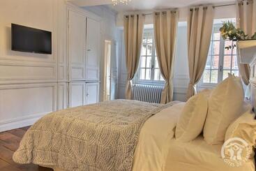 تختخواب و صبحانه Guest House Saint Yves