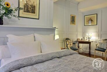 تختخواب و صبحانه Guest House Saint Yves