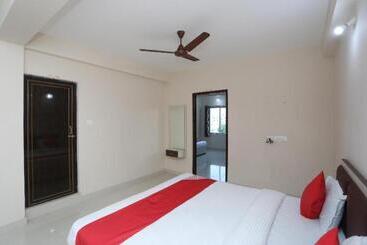 هتل Grand Resort Puri   Swimming Pool And Garden, Near Sea Beach And Temple Fully Air Conditioned