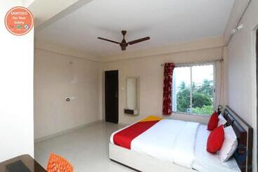 هتل Grand Resort Puri   Swimming Pool And Garden, Near Sea Beach And Temple Fully Air Conditioned