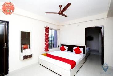 هتل Grand Resort Puri   Swimming Pool And Garden, Near Sea Beach And Temple Fully Air Conditioned