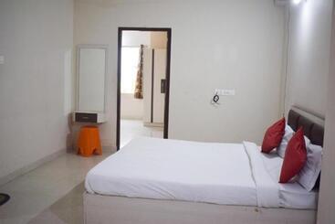 هتل Grand Resort Puri   Swimming Pool And Garden, Near Sea Beach And Temple Fully Air Conditioned