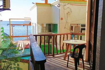 هتل Tina S Reef Divers & Super Diving