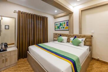 هتل Treebo Sky City Grand