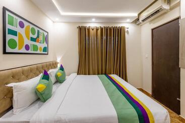 هتل Treebo Sky City Grand