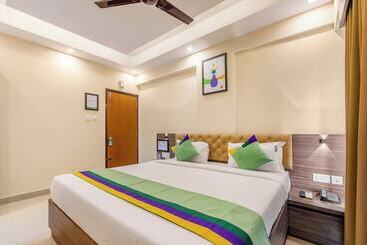 هتل Treebo Sky City Grand