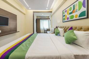 هتل Treebo Sky City Grand