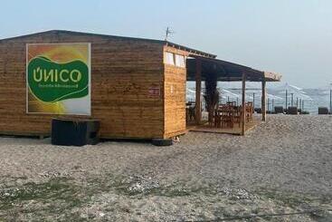هتل Unico Borsh Bar Restaurant