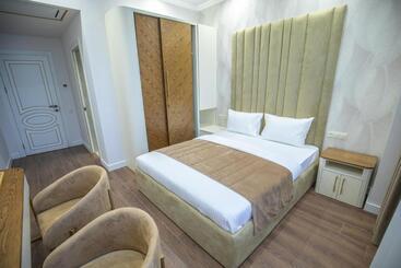 Ketrin Hotel Restaurant