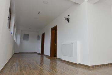مُتل Restoran Apartmani Han