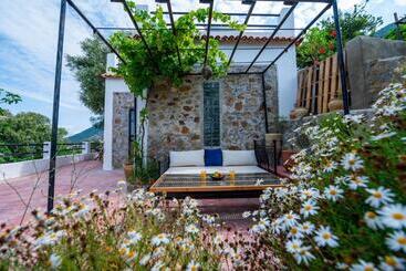تختخواب و صبحانه Farm Finn