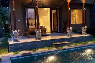 تختخواب و صبحانه Gunung Kawi Villa