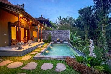 تختخواب و صبحانه Gunung Kawi Villa