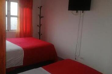 تختخواب و صبحانه Hostal Donde Alejo