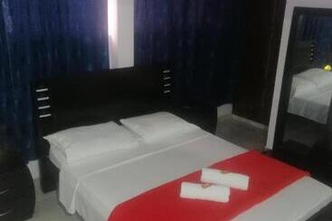 تختخواب و صبحانه Hostal Donde Alejo