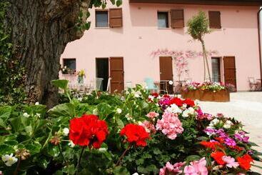 تختخواب و صبحانه Stelle Girasoli E Conchiglie