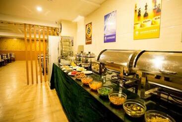 هتل Greentree Inn Nantong Huida Square Yuejiang Road Express