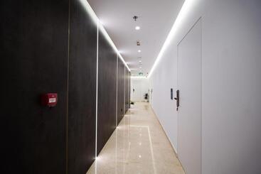 هتل Naos Luxury