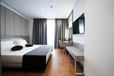 هتل Naos Luxury