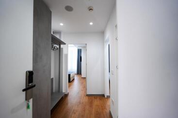 هتل Naos Luxury