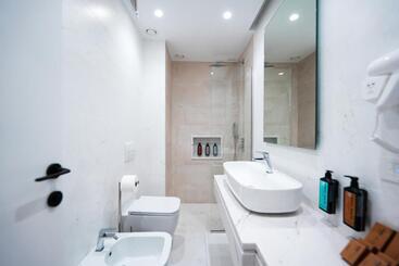 هتل Naos Luxury